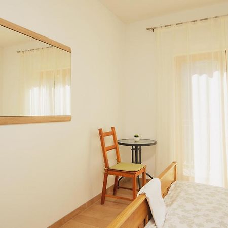 Villa Bua - Beautiful Seafront Apartments Trogir Zewnętrze zdjęcie